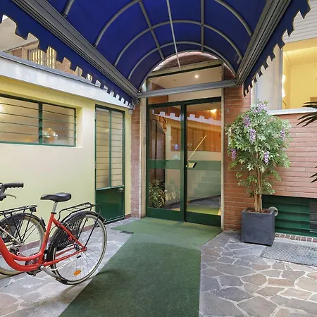 麦格侬卡斯特瑞公寓式酒店 3* 米兰